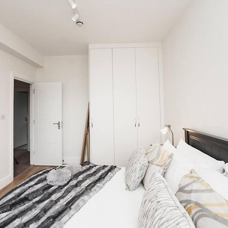 Newly Renovated Modern 4 Bed 3 Bath Apartment Londra Exterior foto
