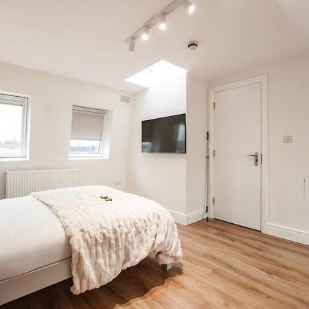 Newly Renovated Modern 4 Bed 3 Bath Apartment Londra Exterior foto