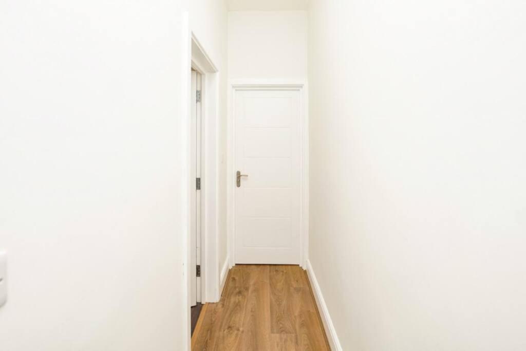 Newly Renovated Modern 4 Bed 3 Bath Apartment Londra Exterior foto