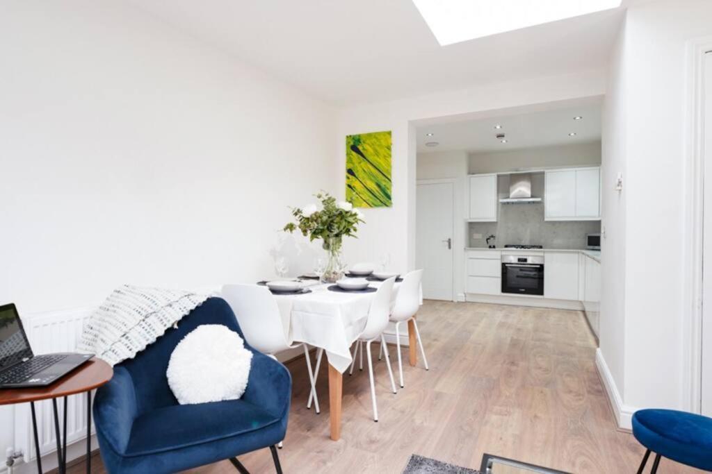 Newly Renovated Modern 4 Bed 3 Bath Apartment Londra Exterior foto