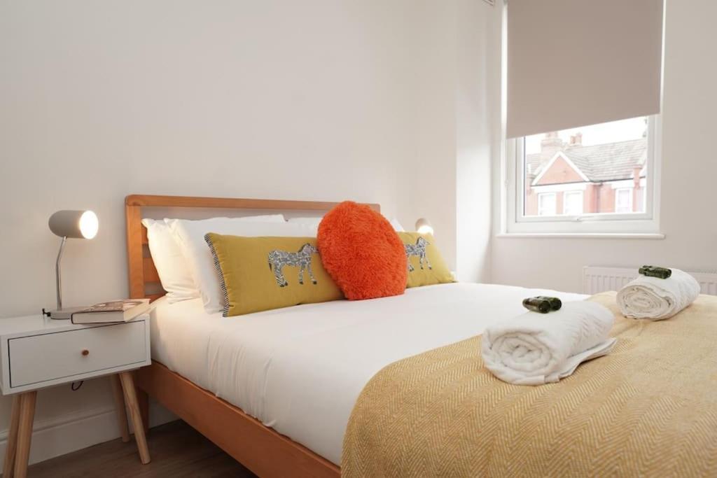 Newly Renovated Modern 4 Bed 3 Bath Apartment Londra Exterior foto