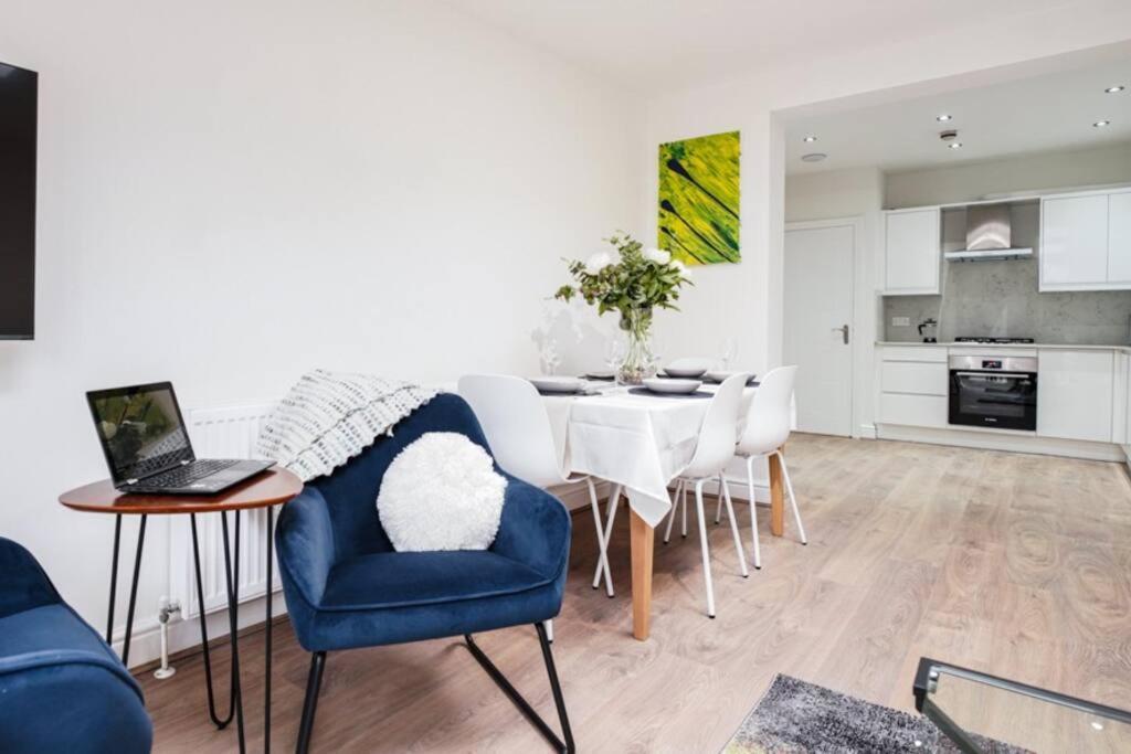 Newly Renovated Modern 4 Bed 3 Bath Apartment Londra Exterior foto