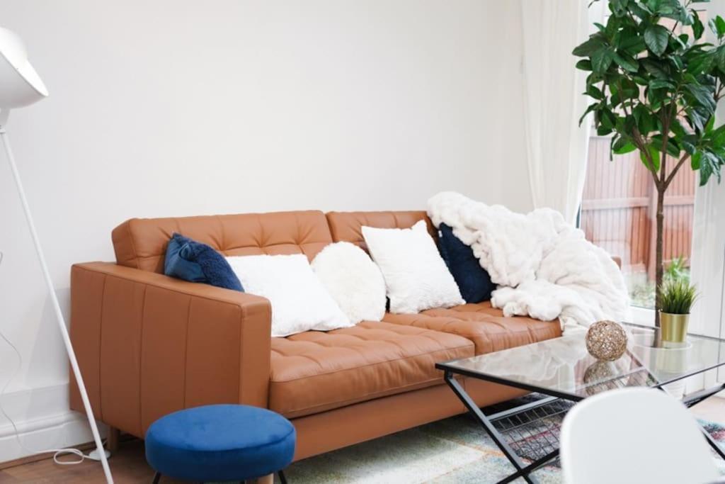 Newly Renovated Modern 4 Bed 3 Bath Apartment Londra Exterior foto
