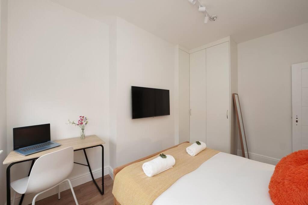 Newly Renovated Modern 4 Bed 3 Bath Apartment Londra Exterior foto